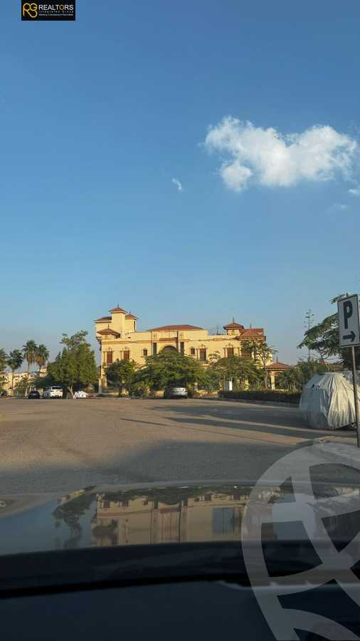 https://aqarmap.com.eg/ar/listing/5397280-for-sale-cairo-el-sheikh-zayed-city-compounds-royal-city