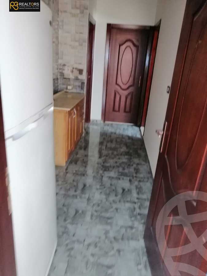 https://aqarmap.com.eg/en/listing/5397629-for-sale-cairo-el-sheikh-zayed-city-compounds-el-yasmeen-compound