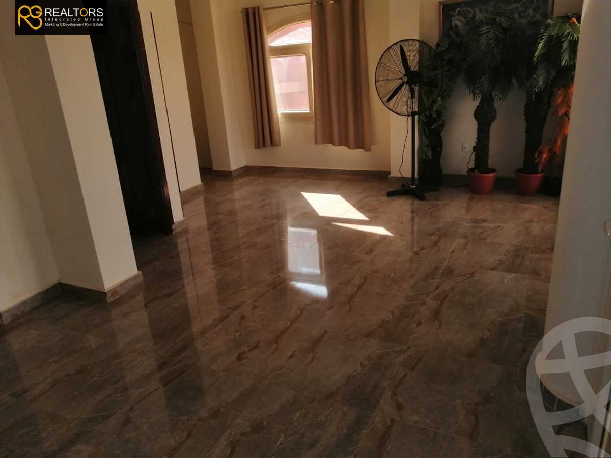 https://aqarmap.com.eg/en/listing/5397629-for-sale-cairo-el-sheikh-zayed-city-compounds-el-yasmeen-compound