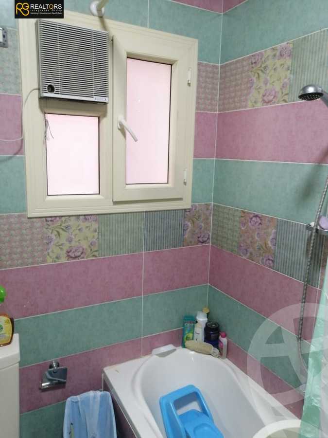 https://aqarmap.com.eg/en/listing/5397629-for-sale-cairo-el-sheikh-zayed-city-compounds-el-yasmeen-compound