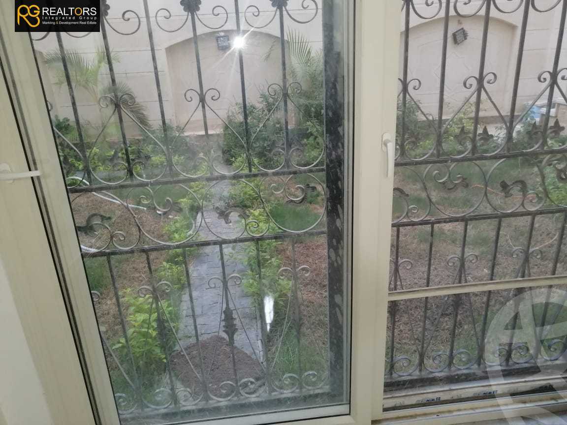 https://aqarmap.com.eg/en/listing/5397629-for-sale-cairo-el-sheikh-zayed-city-compounds-el-yasmeen-compound