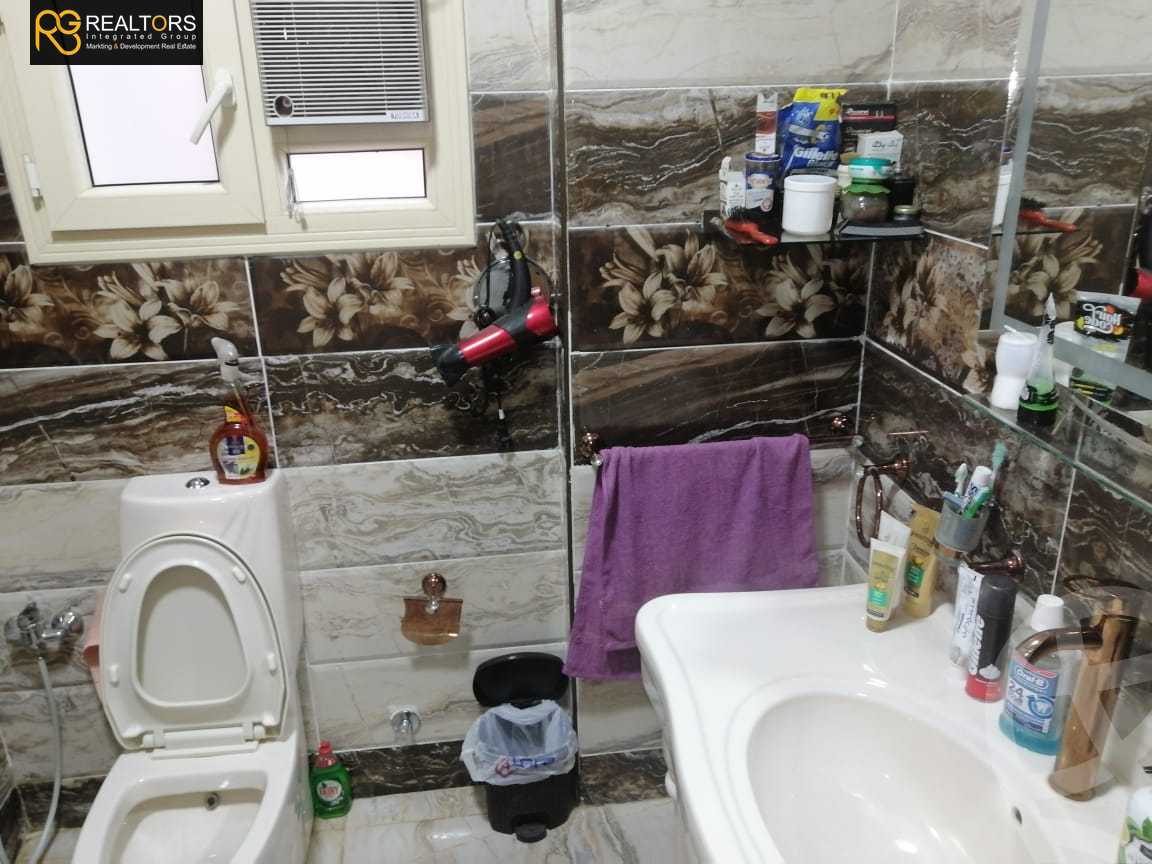 https://aqarmap.com.eg/en/listing/5397629-for-sale-cairo-el-sheikh-zayed-city-compounds-el-yasmeen-compound