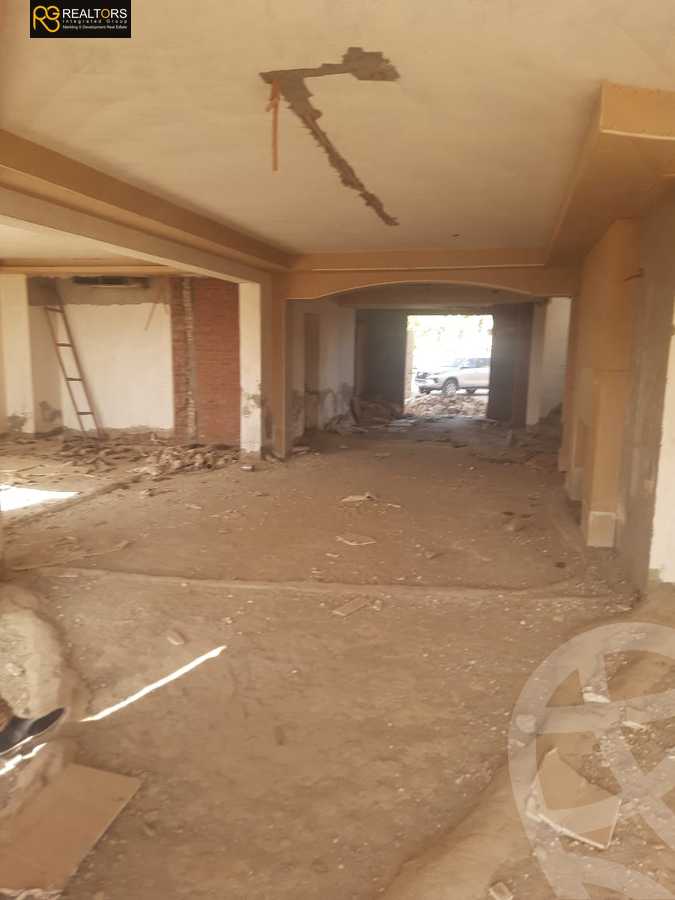 https://aqarmap.com.eg/en/listing/5397676-for-sale-cairo-el-sheikh-zayed-city-compounds-royal-city