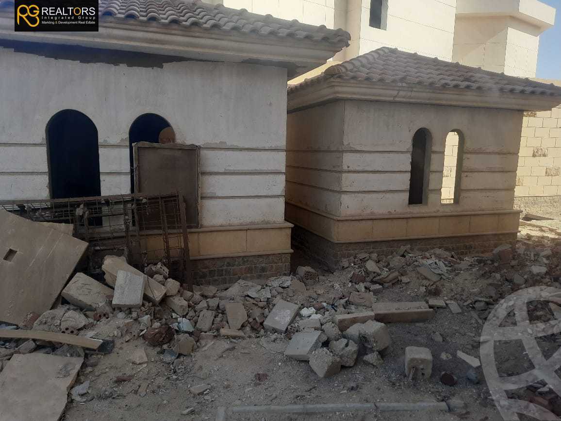 https://aqarmap.com.eg/en/listing/5397676-for-sale-cairo-el-sheikh-zayed-city-compounds-royal-city