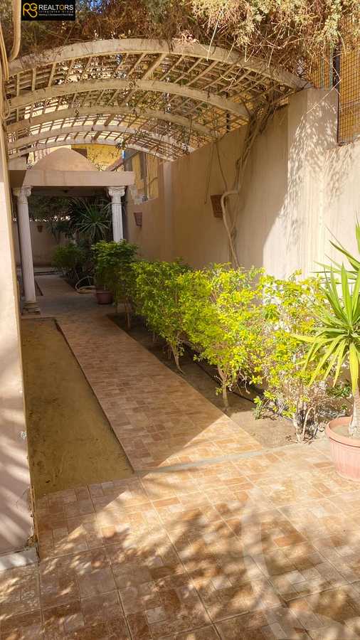 https://aqarmap.com.eg/en/listing/5424878-for-sale-cairo-6th-of-october-el-ahyaa-neighborhood-5th-no-3-st