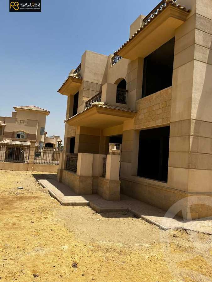 https://aqarmap.com.eg/ar/listing/5428406-for-sale-cairo-el-sheikh-zayed-city-compounds-royal-city