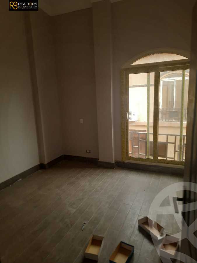 https://aqarmap.com.eg/ar/listing/5428521-for-sale-cairo-6th-of-october-compounds-pyramids-walk