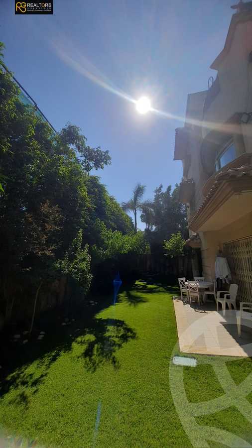 https://aqarmap.com.eg/ar/listing/5447568-for-sale-cairo-el-sheikh-zayed-city-compounds-royal-city