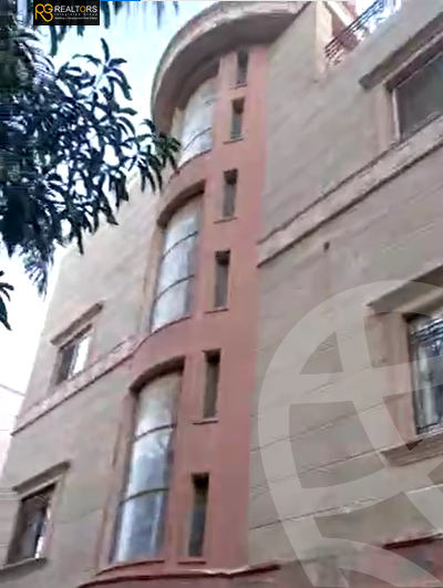 https://aqarmap.com.eg/en/listing/5451087-for-sale-cairo-el-sheikh-zayed-city-compounds-el-yasmeen-compound