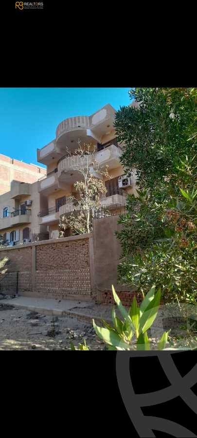 https://aqarmap.com.eg/en/listing/5471044-for-sale-cairo-6th-of-october-el-ahyaa-neighborhood-3rd-al-hay-al-thalith-st