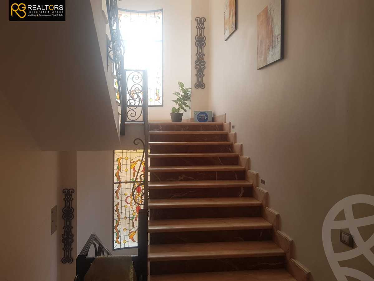 https://aqarmap.com.eg/en/listing/5474924-for-sale-cairo-el-sheikh-zayed-city-compounds-el-yasmeen-compound