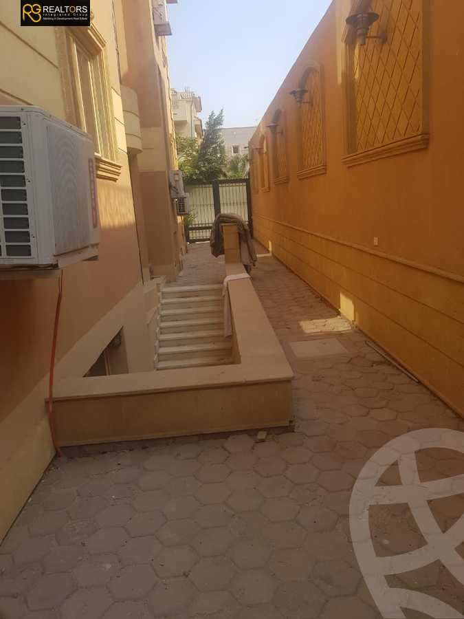 https://aqarmap.com.eg/en/listing/5474924-for-sale-cairo-el-sheikh-zayed-city-compounds-el-yasmeen-compound