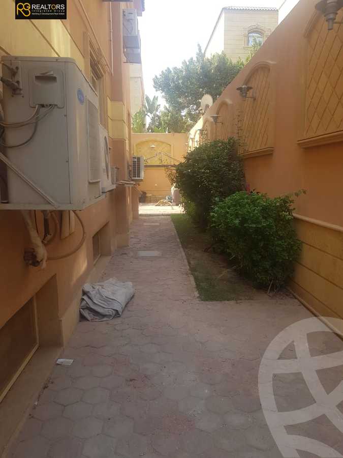 https://aqarmap.com.eg/en/listing/5474924-for-sale-cairo-el-sheikh-zayed-city-compounds-el-yasmeen-compound