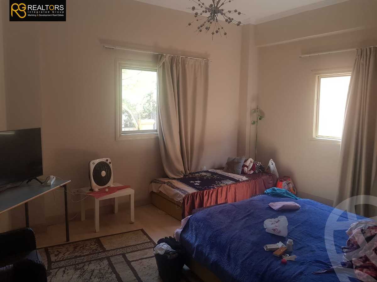 https://aqarmap.com.eg/en/listing/5474924-for-sale-cairo-el-sheikh-zayed-city-compounds-el-yasmeen-compound