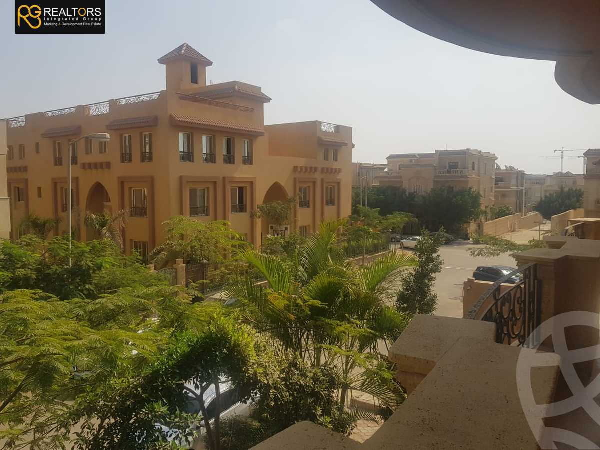 https://aqarmap.com.eg/en/listing/5474924-for-sale-cairo-el-sheikh-zayed-city-compounds-el-yasmeen-compound