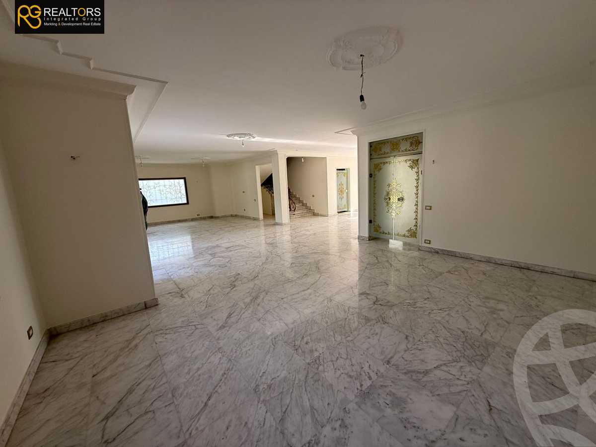 https://aqarmap.com.eg/ar/listing/5474969-for-sale-cairo-el-sheikh-zayed-city-compounds-royal-city