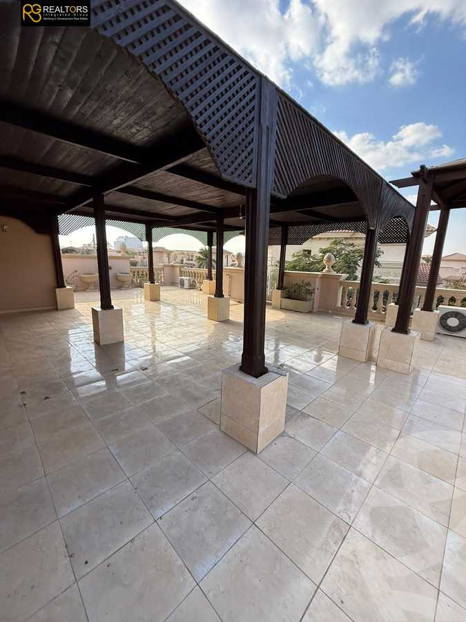 https://aqarmap.com.eg/ar/listing/5474969-for-sale-cairo-el-sheikh-zayed-city-compounds-royal-city