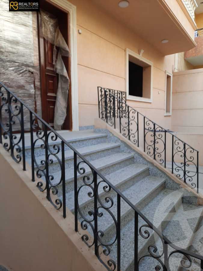 https://aqarmap.com.eg/en/listing/5477646-for-sale-cairo-6th-of-october-el-ahyaa-neighborhood-4th