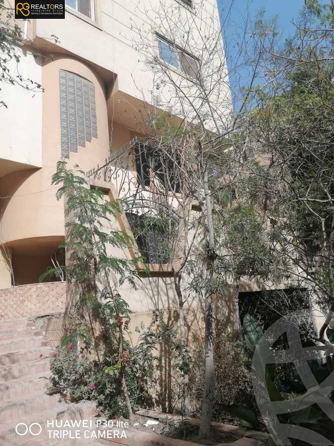 https://aqarmap.com.eg/ar/listing/5477819-for-sale-cairo-6th-of-october-el-ahyaa-neighborhood-3rd-al-hay-al-thalith-st