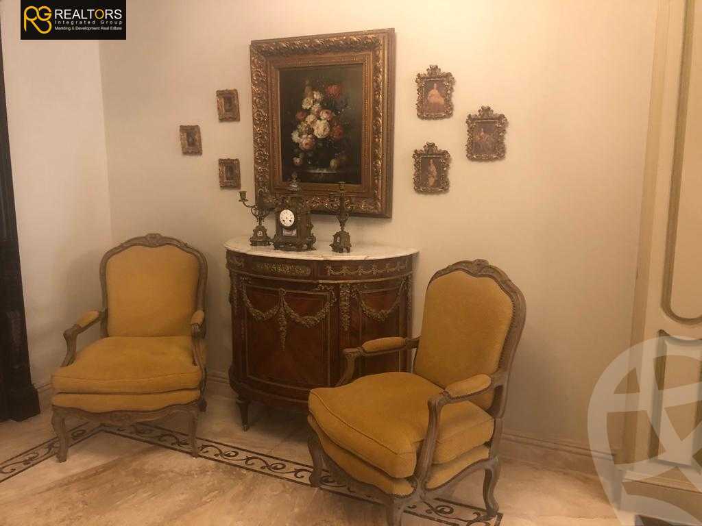 https://aqarmap.com.eg/en/listing/5511983-for-sale-cairo-el-sheikh-zayed-city-compounds-royal-city
