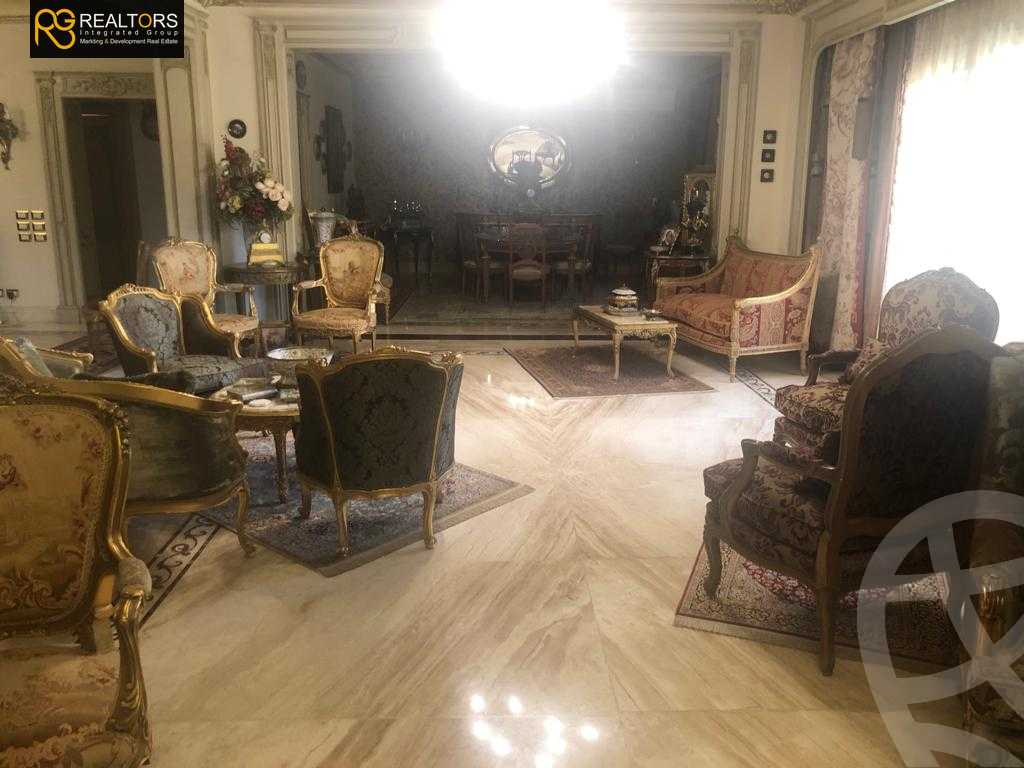 https://aqarmap.com.eg/en/listing/5511983-for-sale-cairo-el-sheikh-zayed-city-compounds-royal-city