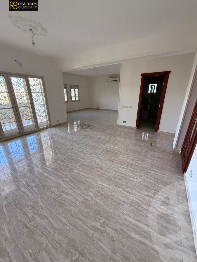 https://aqarmap.com.eg/ar/listing/5512227-for-sale-cairo-el-sheikh-zayed-city-compounds-royal-city