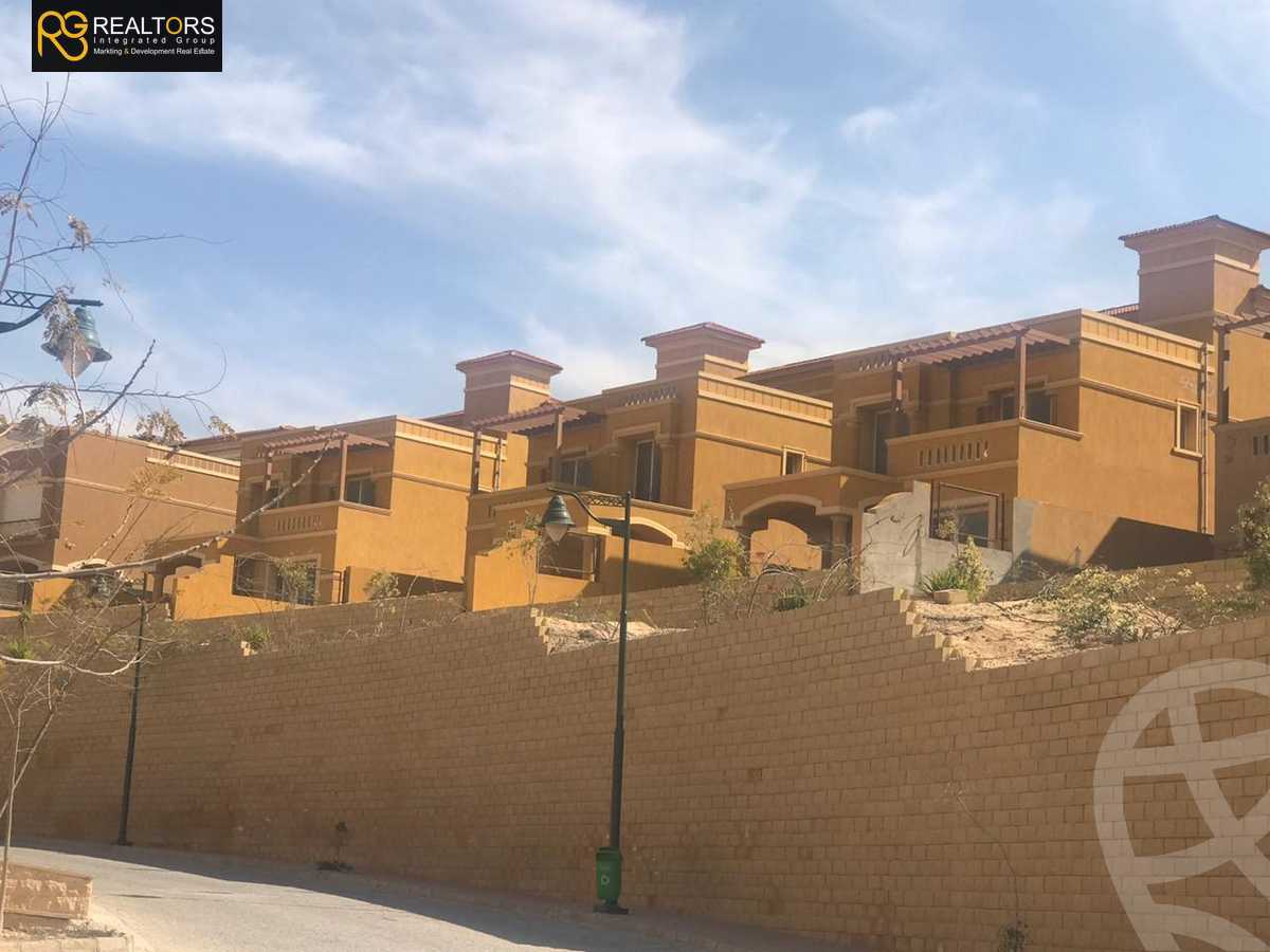 https://aqarmap.com.eg/en/listing/5512264-for-sale-cairo-el-sheikh-zayed-city-compounds-royal-meadows