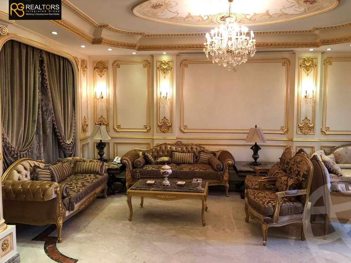 https://aqarmap.com.eg/en/listing/5553800-for-sale-cairo-el-sheikh-zayed-city-compounds-royal-city
