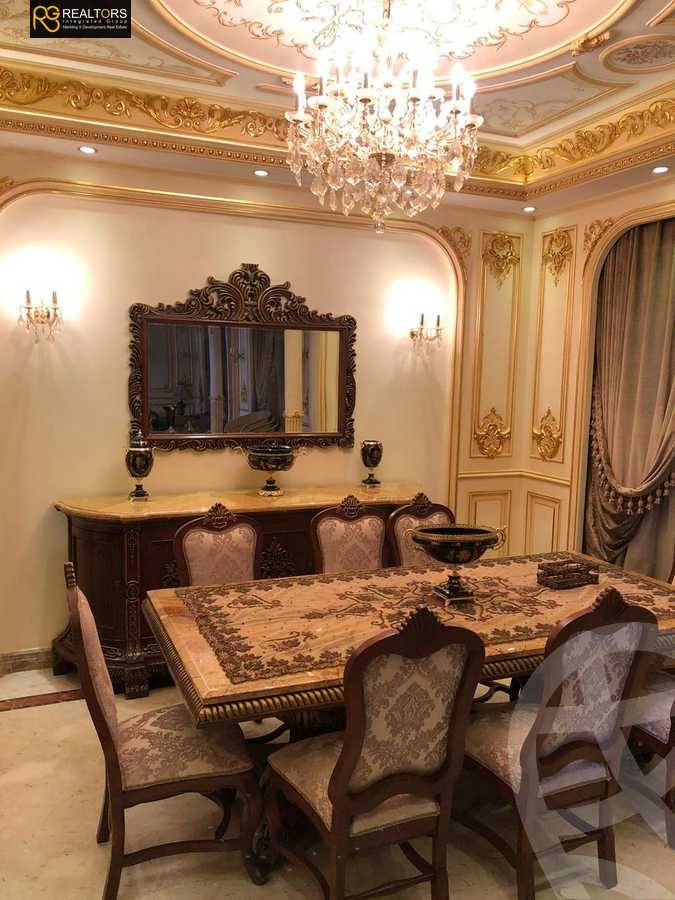 https://aqarmap.com.eg/en/listing/5553800-for-sale-cairo-el-sheikh-zayed-city-compounds-royal-city