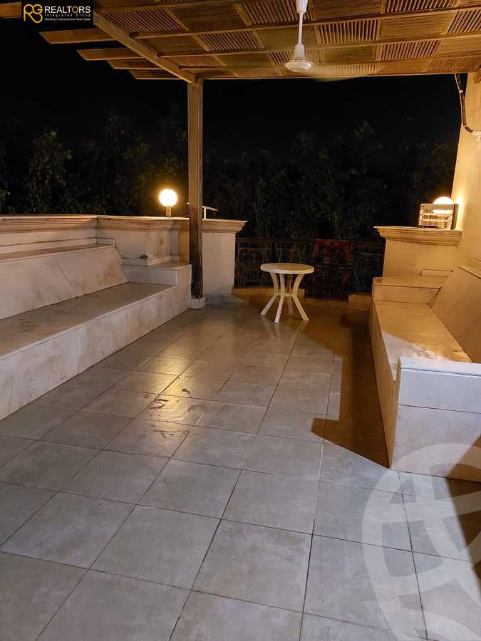 https://aqarmap.com.eg/en/listing/5554101-for-sale-cairo-el-sheikh-zayed-city-compounds-royal-city