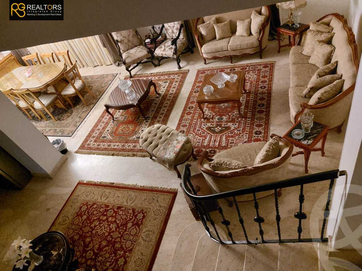https://aqarmap.com.eg/en/listing/5554101-for-sale-cairo-el-sheikh-zayed-city-compounds-royal-city