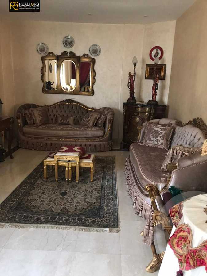 https://aqarmap.com.eg/ar/listing/5554216-for-sale-cairo-el-sheikh-zayed-city-compounds-royal-city