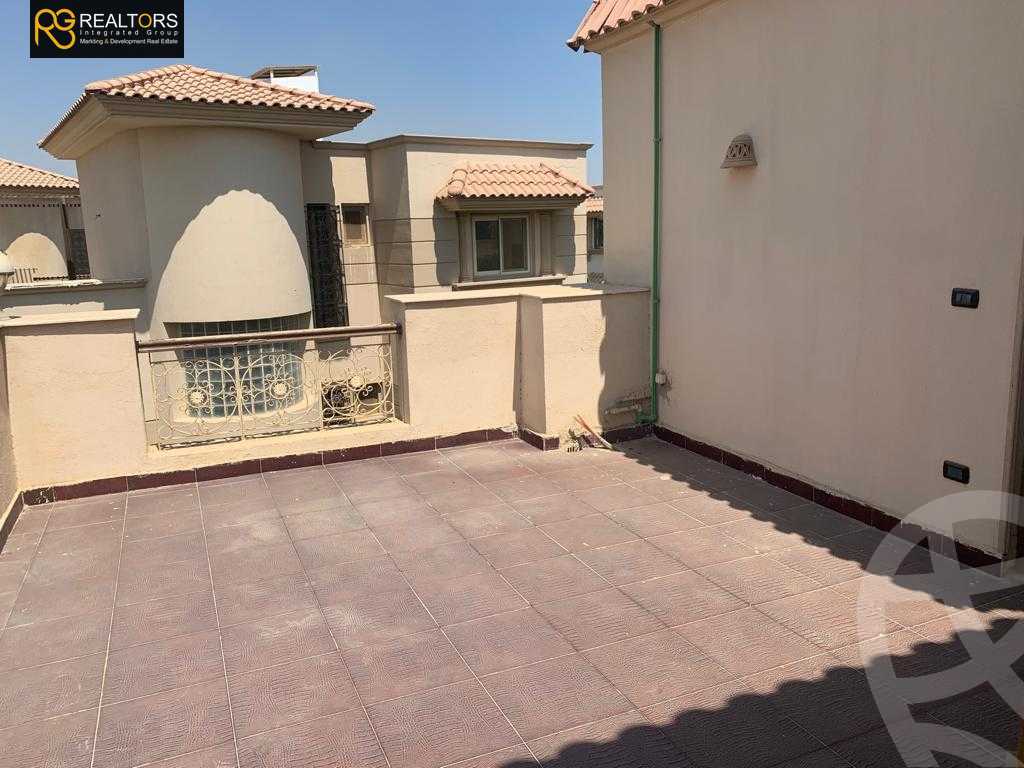 https://aqarmap.com.eg/ar/listing/5557015-for-sale-cairo-el-sheikh-zayed-city-compounds-royal-city