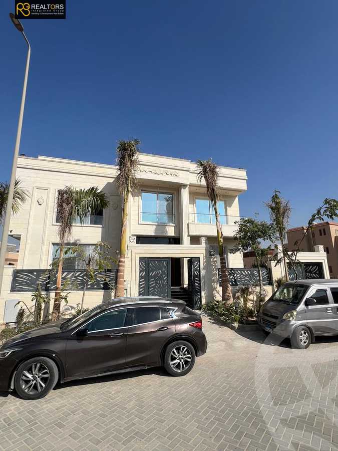 https://aqarmap.com.eg/ar/listing/5557087-for-sale-cairo-6th-of-october-compounds-l-fyd-lbstn