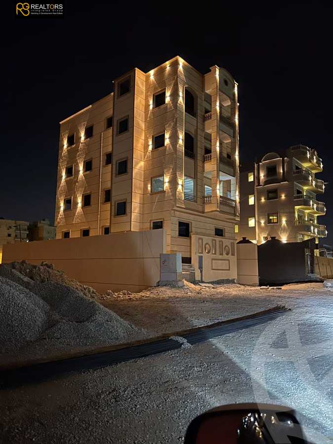 https://aqarmap.com.eg/en/listing/5583160-for-sale-cairo-6th-of-october-el-wahatt-road