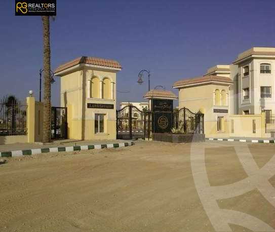 https://aqarmap.com.eg/en/listing/5583368-for-sale-cairo-6th-of-october-compounds-dream-land-flower-resort