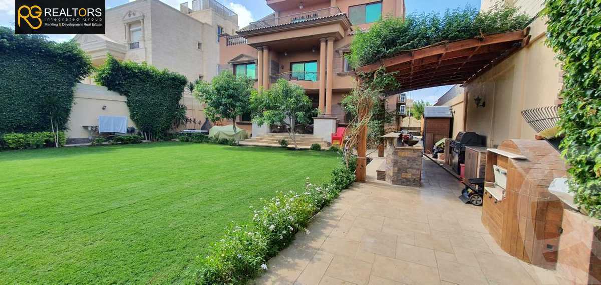 https://aqarmap.com.eg/en/listing/5584256-for-sale-cairo-el-sheikh-zayed-city-compounds-royal-city