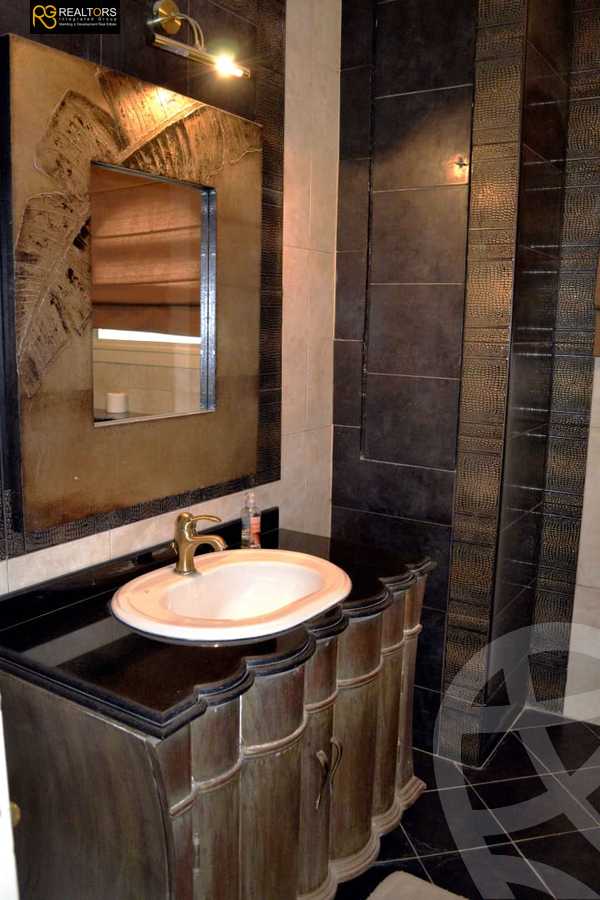 https://aqarmap.com.eg/en/listing/5584266-for-sale-cairo-el-sheikh-zayed-city-alex-cairo-desert-road