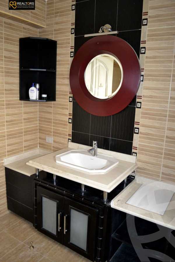 https://aqarmap.com.eg/en/listing/5584266-for-sale-cairo-el-sheikh-zayed-city-alex-cairo-desert-road