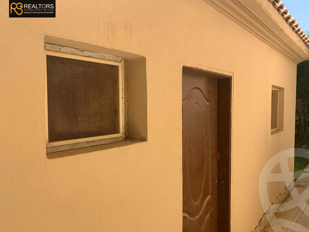https://aqarmap.com.eg/en/listing/5586506-for-sale-cairo-el-sheikh-zayed-city-compounds-royal-city
