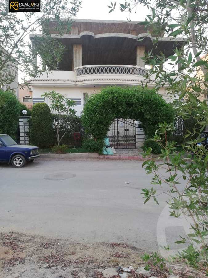 https://aqarmap.com.eg/ar/listing/5586996-for-sale-cairo-el-sheikh-zayed-city-compounds-el-yasmeen-compound