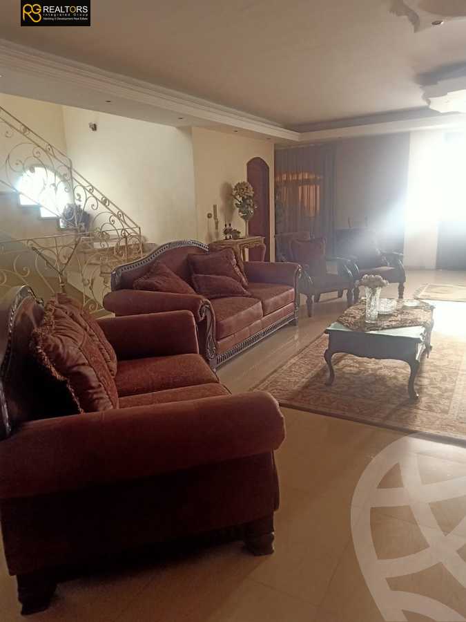 https://aqarmap.com.eg/en/listing/5594458-for-sale-cairo-el-sheikh-zayed-city-compounds-el-yasmeen-compound