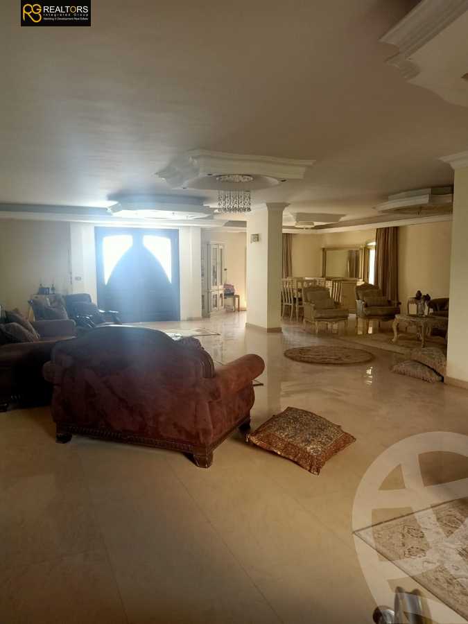 https://aqarmap.com.eg/en/listing/5594458-for-sale-cairo-el-sheikh-zayed-city-compounds-el-yasmeen-compound