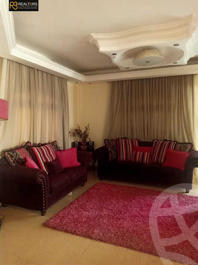 https://aqarmap.com.eg/en/listing/5594458-for-sale-cairo-el-sheikh-zayed-city-compounds-el-yasmeen-compound
