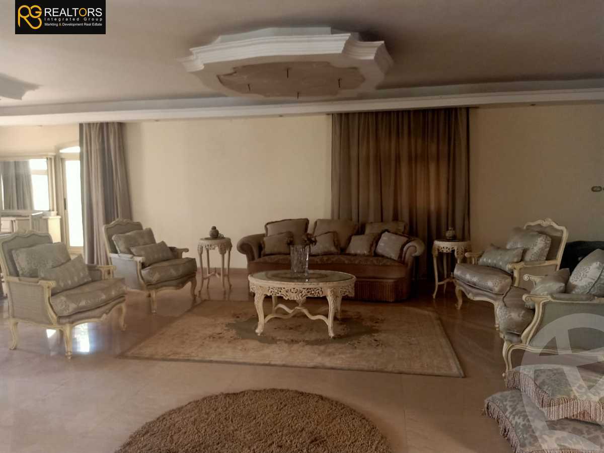 https://aqarmap.com.eg/en/listing/5594458-for-sale-cairo-el-sheikh-zayed-city-compounds-el-yasmeen-compound