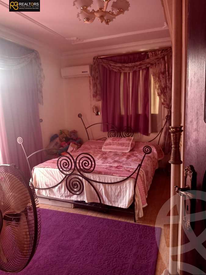 https://aqarmap.com.eg/en/listing/5594458-for-sale-cairo-el-sheikh-zayed-city-compounds-el-yasmeen-compound