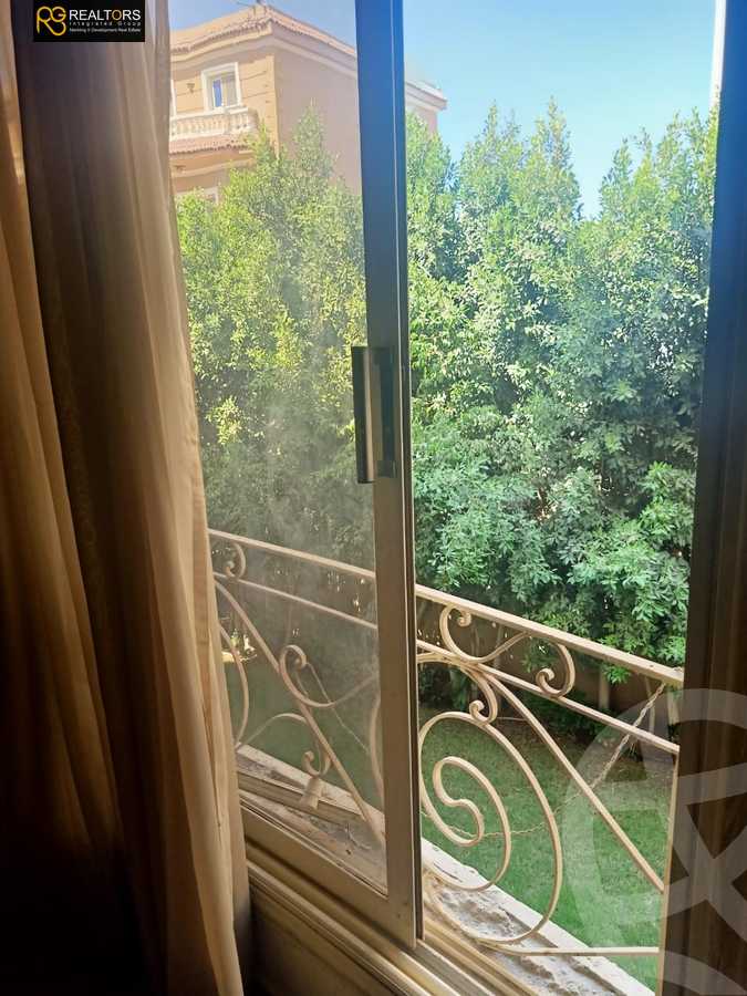 https://aqarmap.com.eg/en/listing/5594458-for-sale-cairo-el-sheikh-zayed-city-compounds-el-yasmeen-compound
