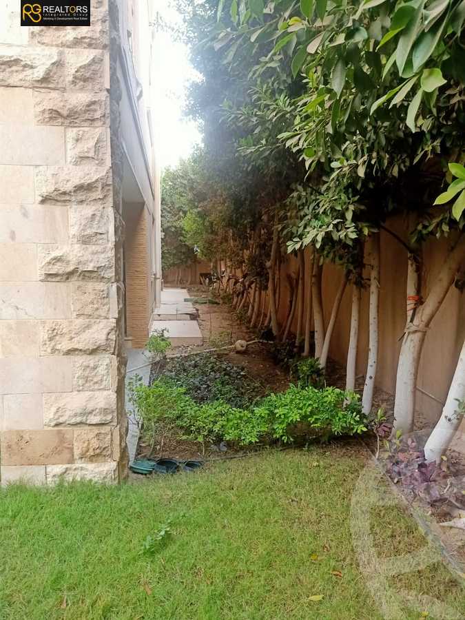 https://aqarmap.com.eg/en/listing/5594458-for-sale-cairo-el-sheikh-zayed-city-compounds-el-yasmeen-compound