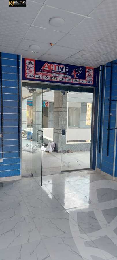https://aqarmap.com.eg/en/listing/5594750-for-sale-cairo-6th-of-october-compounds-royal-plaza-mall-beyond-holding