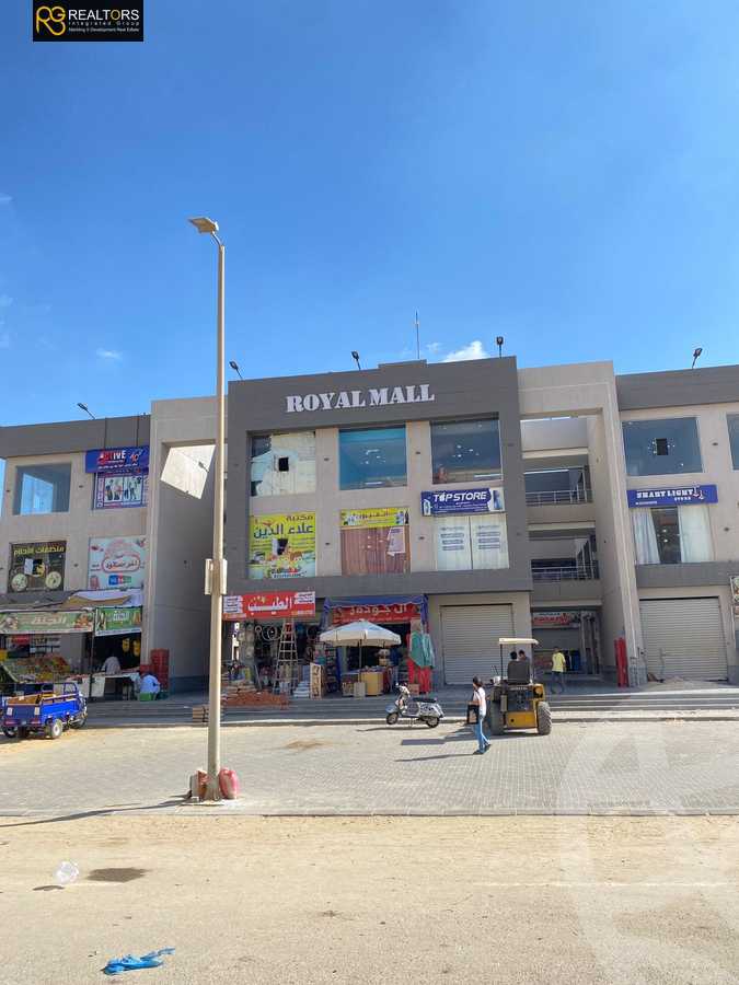 https://aqarmap.com.eg/en/listing/5594750-for-sale-cairo-6th-of-october-compounds-royal-plaza-mall-beyond-holding